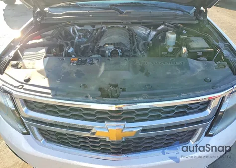 2015 Chevrolet Suburban C1500 Lt z USA, uszkodzony, nr VIN 1GNSCJKCXFR681468